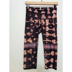 Teeki Cusco Rambler Hot Pants Southwestern Geometric Yoga Capri Leggings SZ S